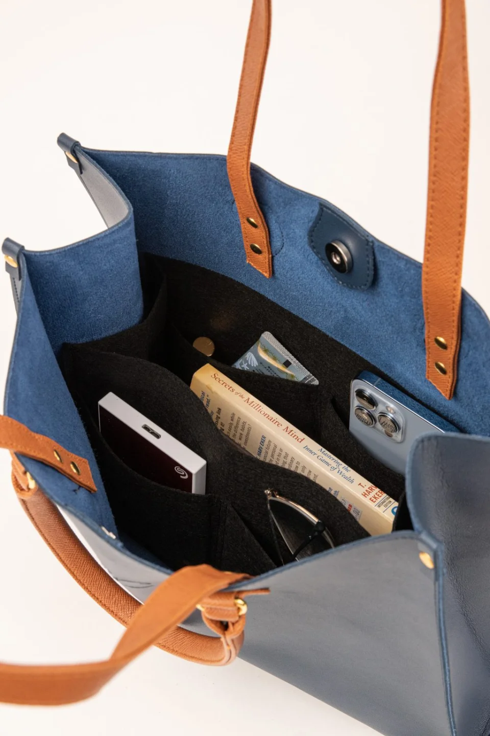 Buy 1 Take 1 Gemini Women’s Bag (with free organizer)